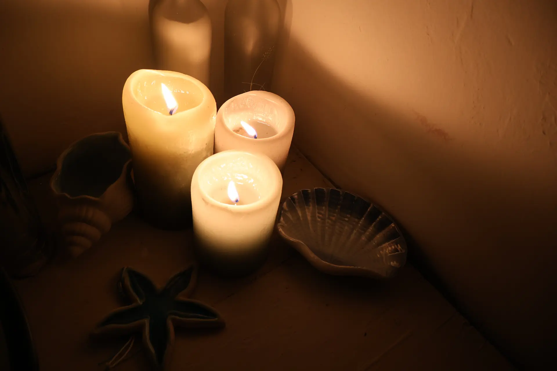 Candlelit Hue | The Ritual of a Candlelit Shower