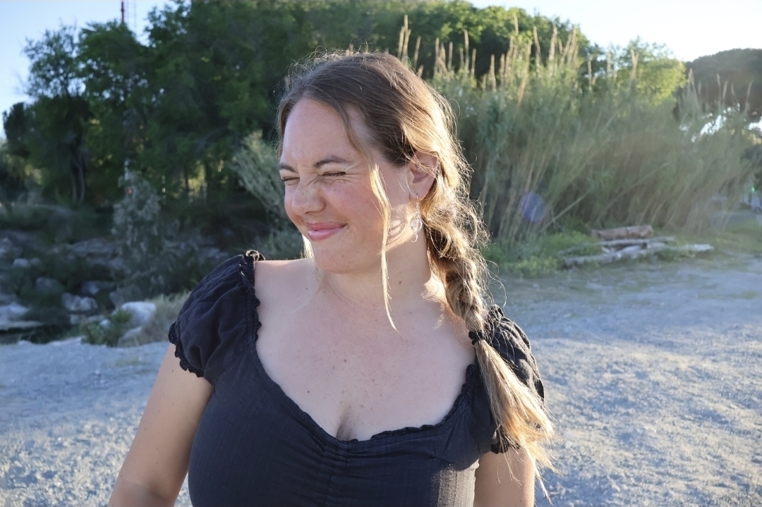 Lashless Mirror | Embracing Natural Beauty